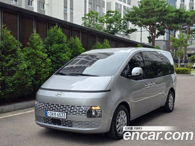 Hyundai Staria