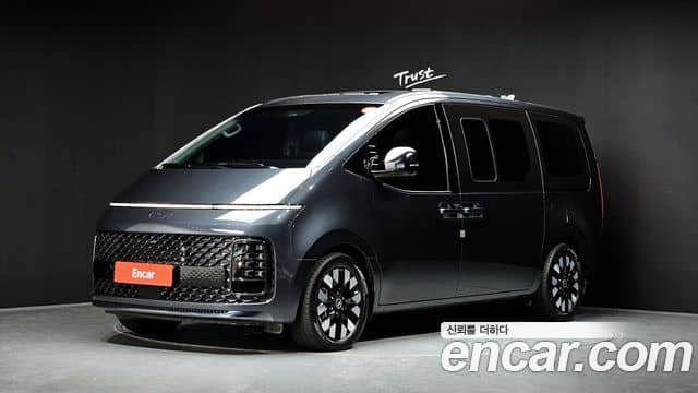 Hyundai Staria