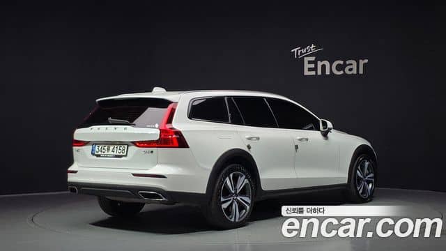 Volvo V60 Cross Country