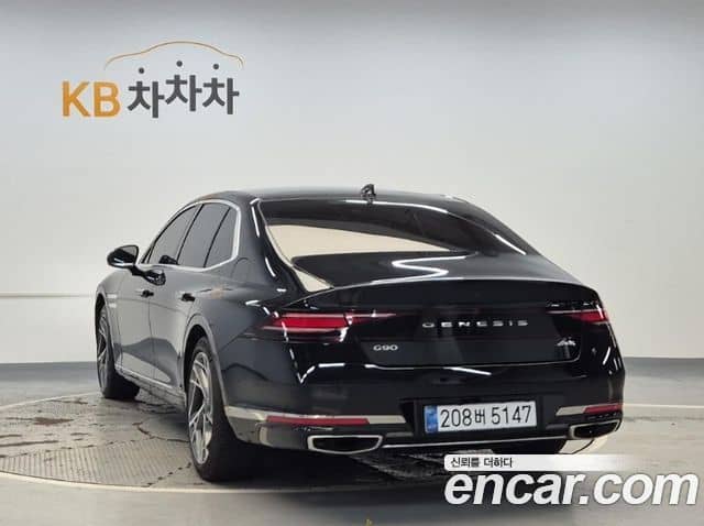 Genesis G90