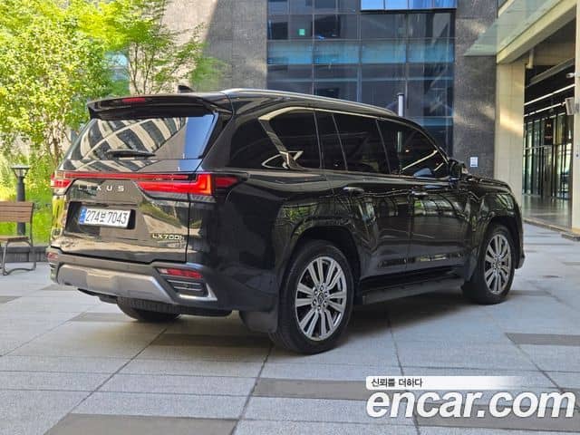 Lexus LX