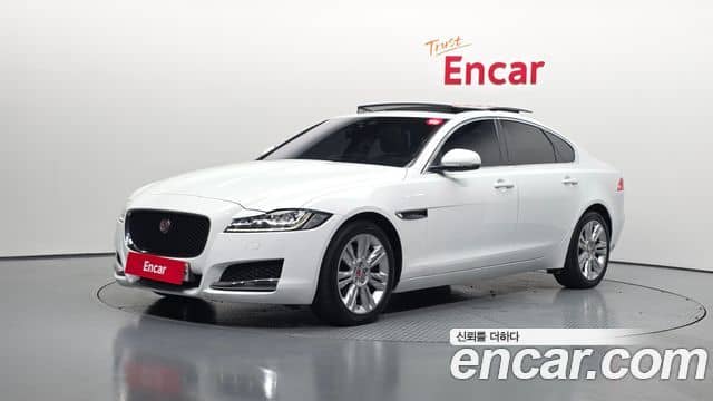 Jaguar XF