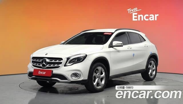Mercedes-Benz GLA-Class