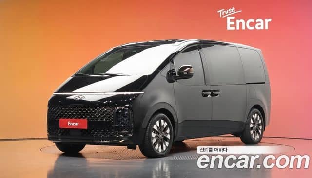 Hyundai Staria