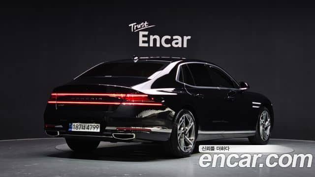 Genesis G90