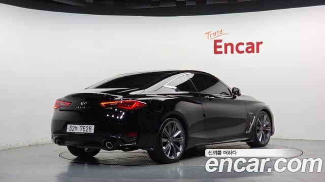 Infiniti Q60