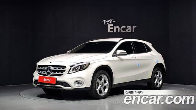 Mercedes-Benz GLA-Class
