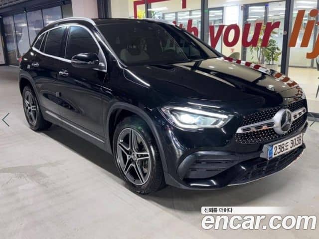 Mercedes-Benz GLA-Class