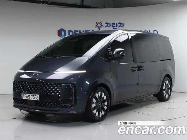 Hyundai Staria