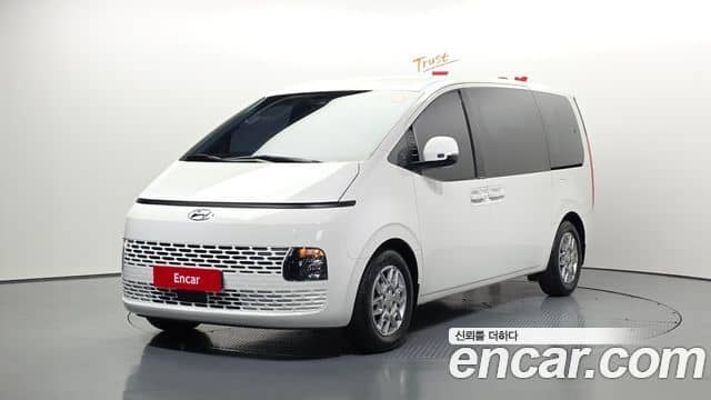 Hyundai Staria
