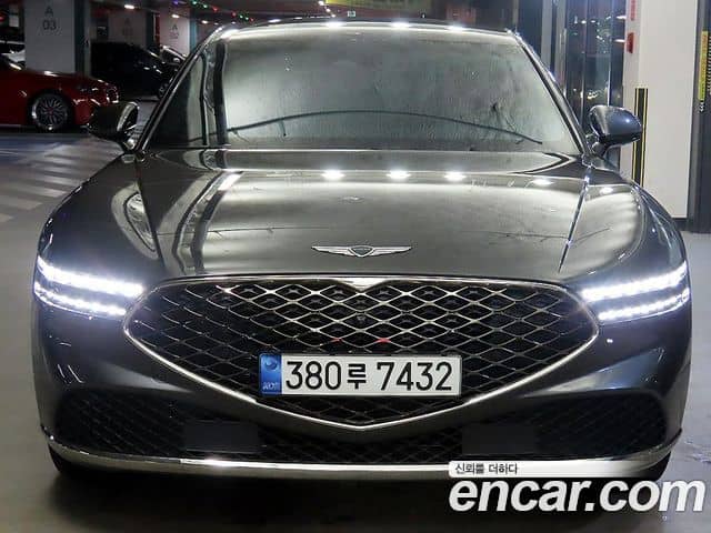 Genesis G90
