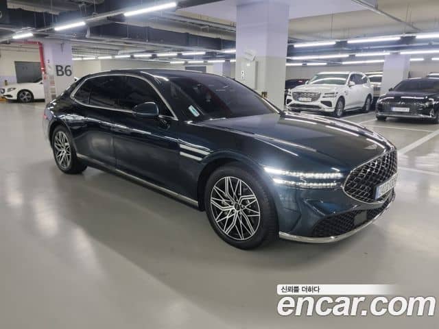 Genesis G90