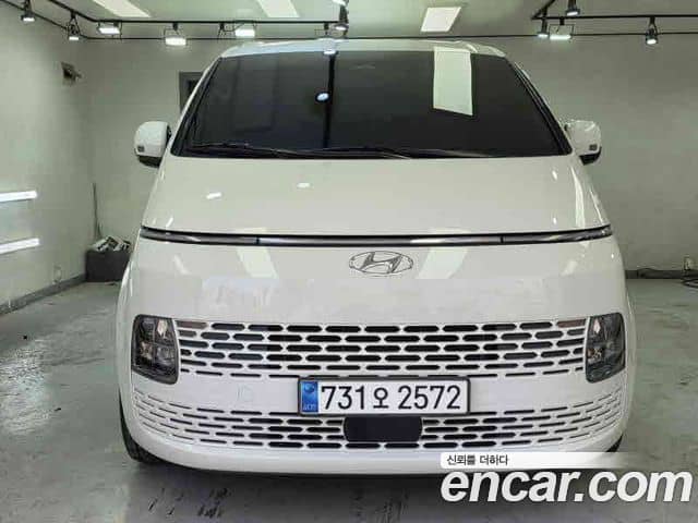 Hyundai Staria