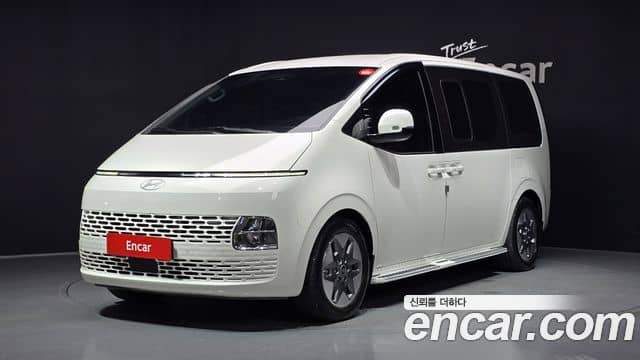 Hyundai Staria