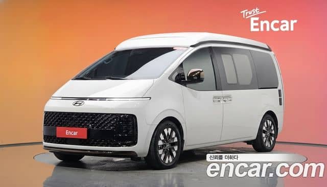 Hyundai Staria