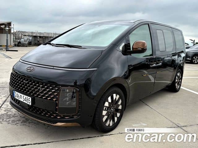 Hyundai Staria