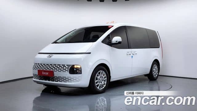 Hyundai Staria