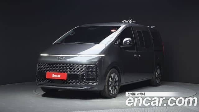 Hyundai Staria