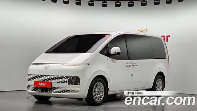 Hyundai Staria