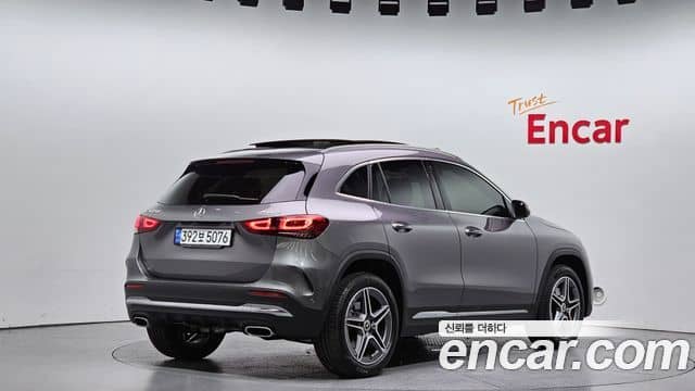Mercedes-Benz GLA-Class