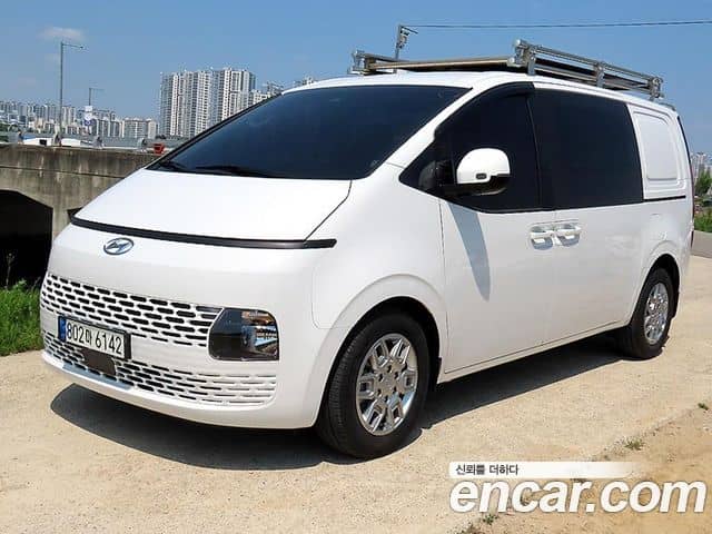 Hyundai Staria