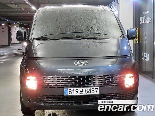 Hyundai Staria
