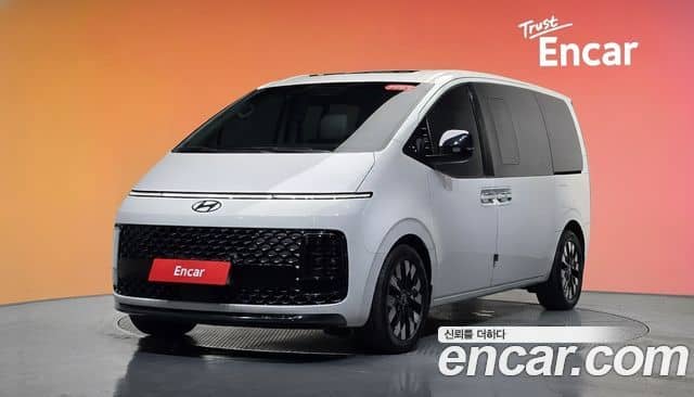 Hyundai Staria