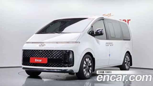 Hyundai Staria