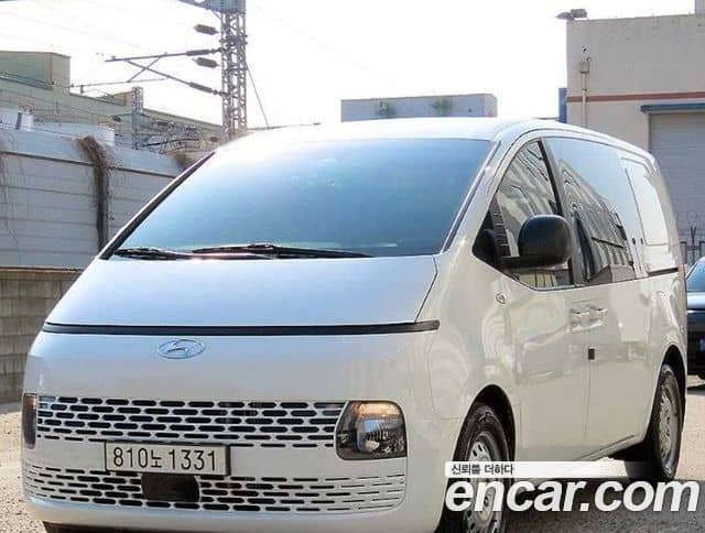 Hyundai Staria