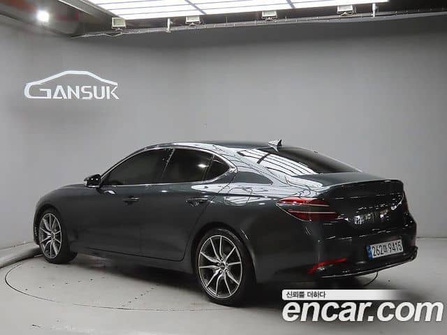 Genesis G70