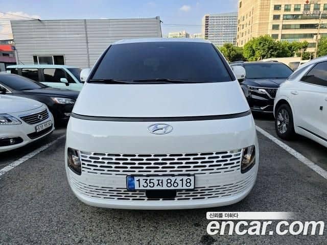 Hyundai Staria