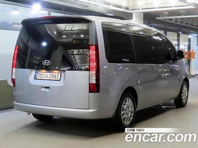 Hyundai Staria