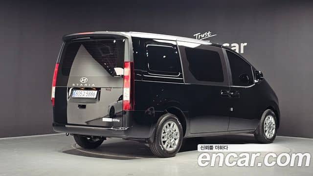 Hyundai Staria