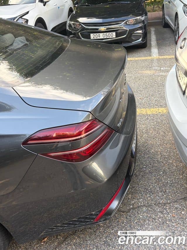 Genesis G70