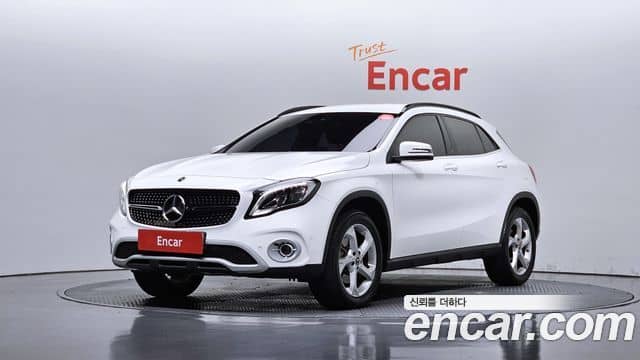 Mercedes-Benz GLA-Class