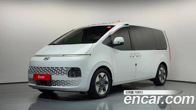 Hyundai Staria