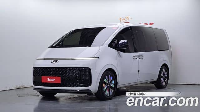 Hyundai Staria