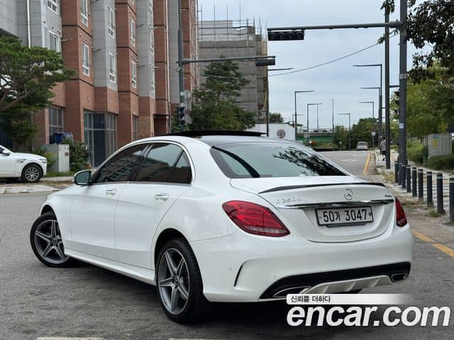 Mercedes-Benz C-Class