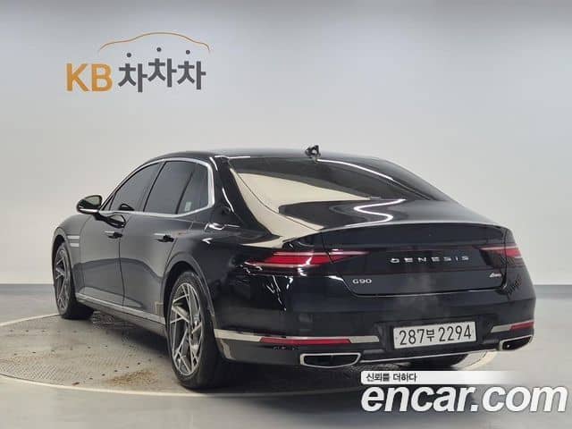Genesis G90