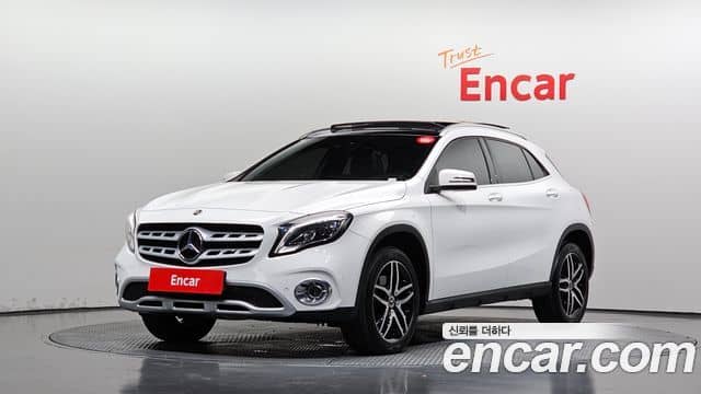 Mercedes-Benz GLA-Class