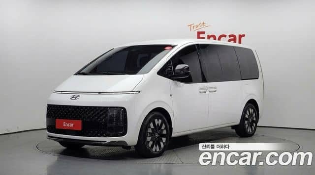 Hyundai Staria