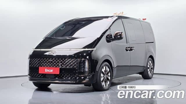 Hyundai Staria