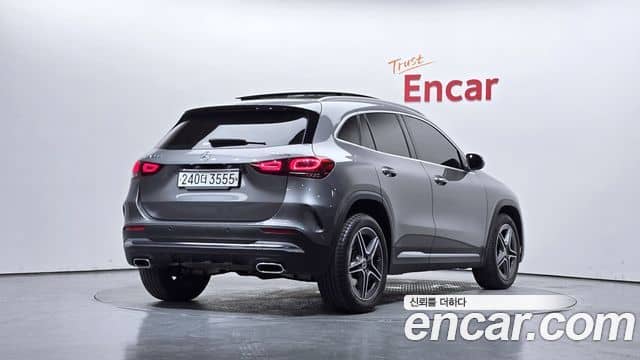 Mercedes-Benz GLA-Class
