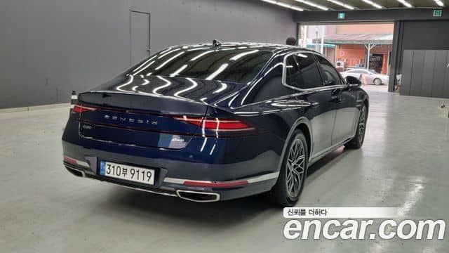 Genesis G90