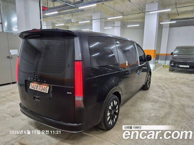 Hyundai Staria