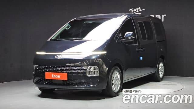 Hyundai Staria