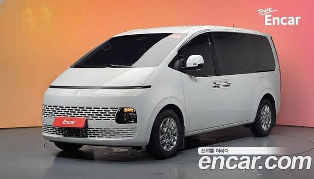 Hyundai Staria