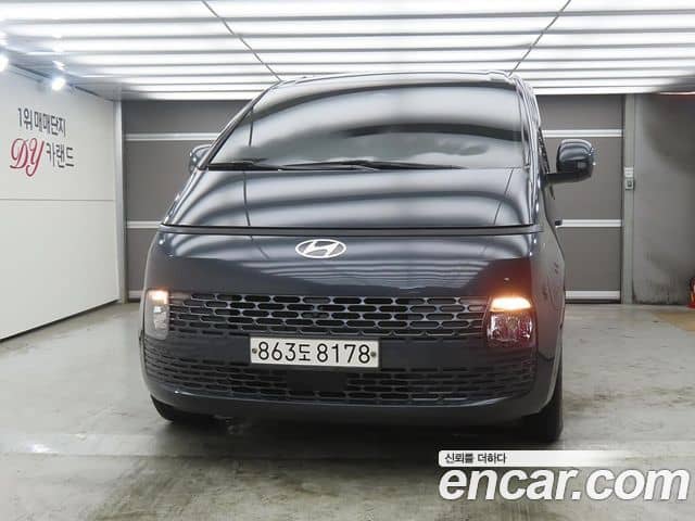 Hyundai Staria