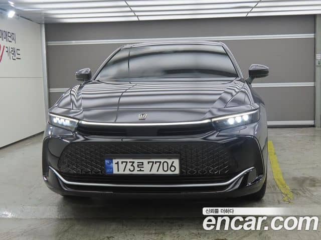 Toyota Crown Crossover