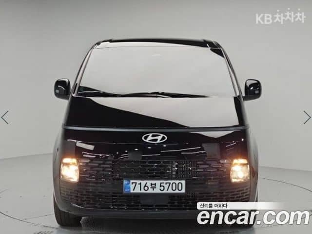 Hyundai Staria